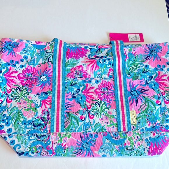 NWT Lilly Pulitzer large Mercato Tote in Mandevilla Baby Paradise Petals - Picture 5 of 9